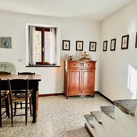 Holiday home Fantasti-casa Al